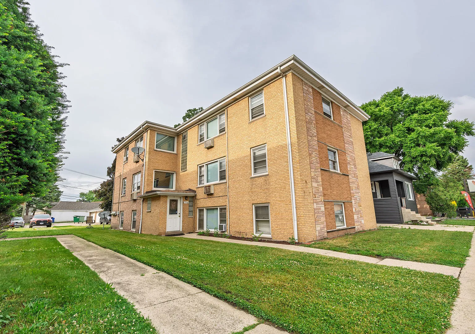 1 bed, 820 sqft, $1,595 — Photo 1