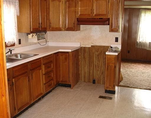 4th image of 339 Rockwood Ave