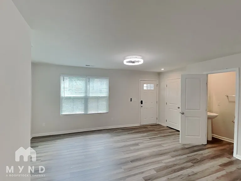 7013 Ludell Ln — Photo 3
