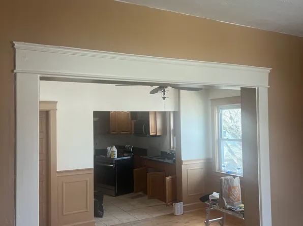 31-33 Clement St #3, Worcester, MA 01603