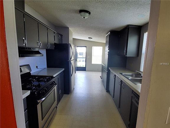 2nd image of 2710 Lehigh Ave