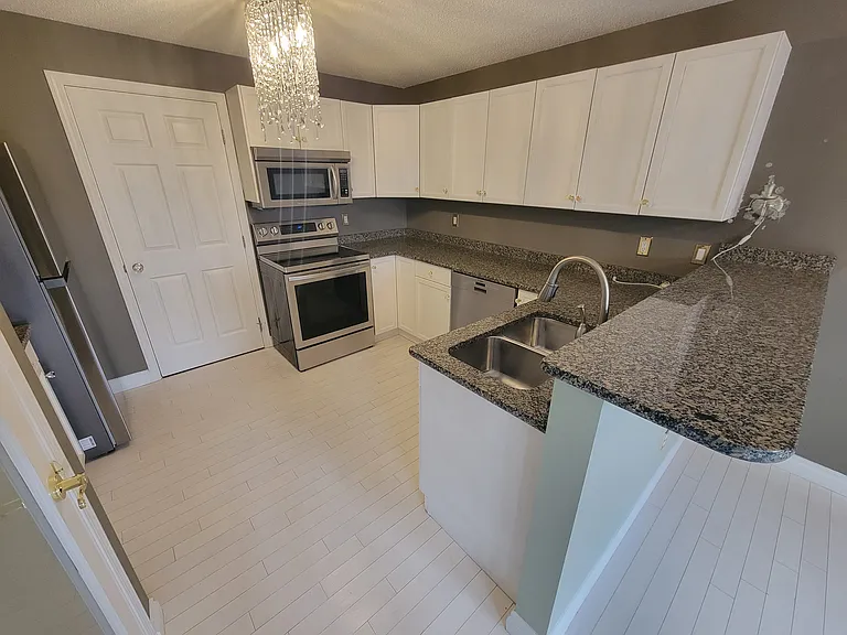 1179 Summerside Dr SW #32 — Photo 3