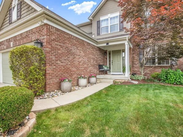 1418 Lavender Ln, Greenwood, IN 46143