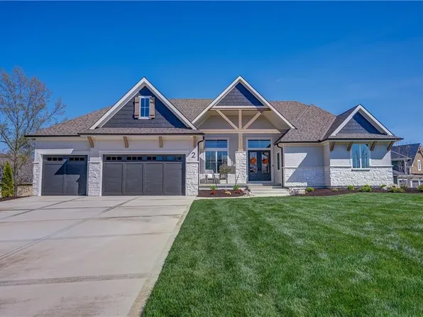 2 Sequoyah Point, Lake Winnebago, MO 64034