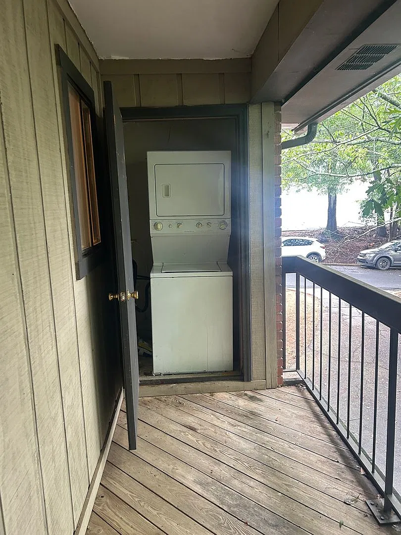 Campus View Apt-Walking Distance to UGA! — Photo 3