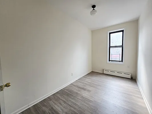 Rented by Voro Purple LLC | media 14