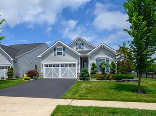 2 Banquet Ct, Howell, NJ 07731