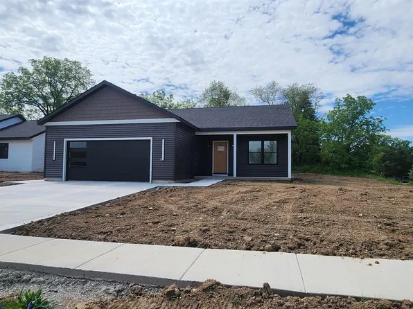 101 Rolling Meadow Drive, Darien, WI 53114
