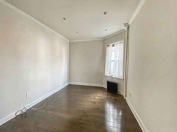 2nd image of 21-05 33rd St #2S