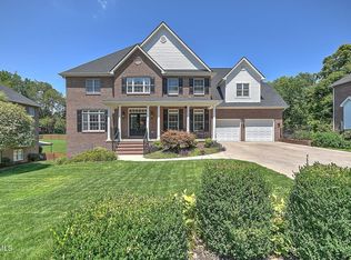 9 Wayland Ct, Johnson City, TN 37604