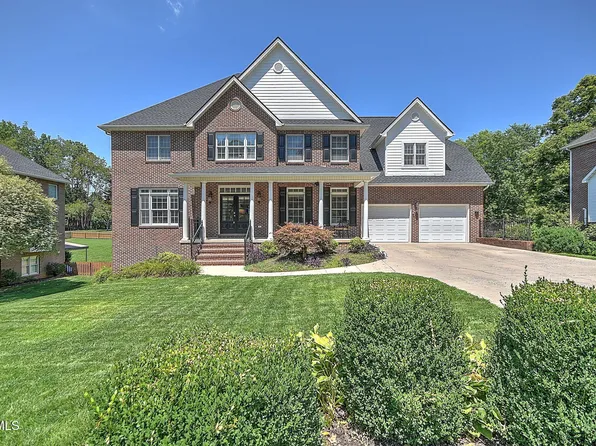 9 Wayland Ct, Johnson City, TN 37604