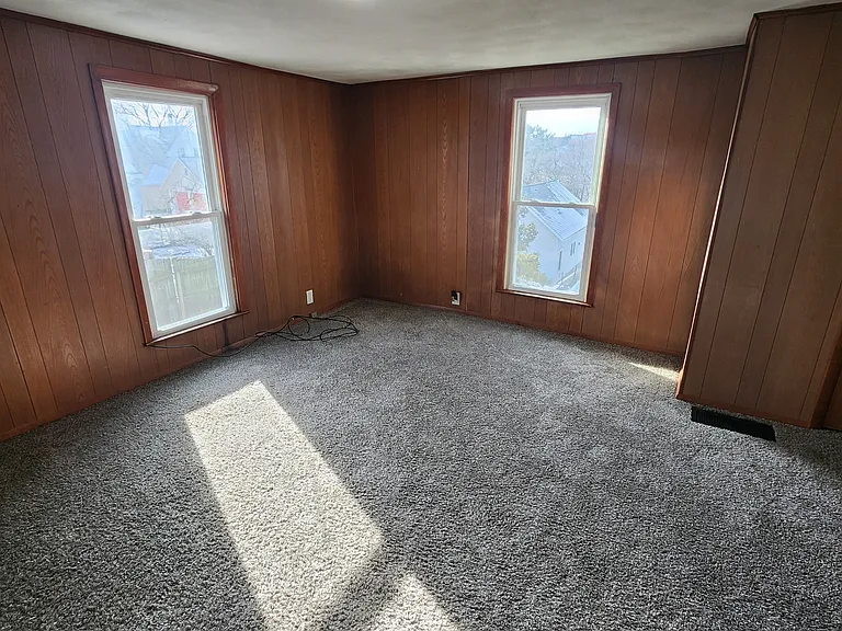 2259 Schroeder St — Photo 16