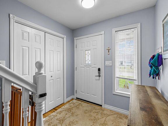 2nd image of 113 Greensview Dr