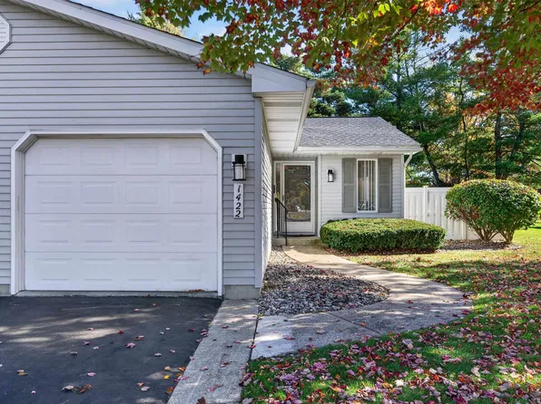 1422 Pheasant Ridge Dr, Midland, MI 48640