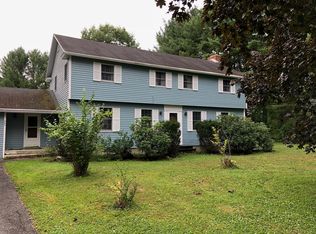 465 Devon Rd, Lee, MA 01238