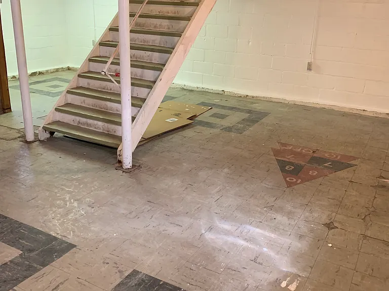 611 Cliff St — Photo 17