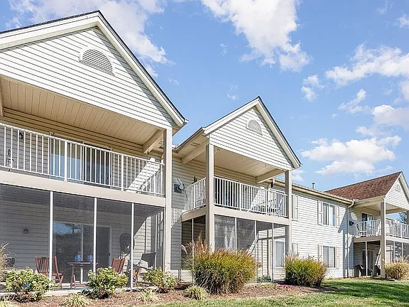 3363 Hidden Creek Dr Unit 56 — exterior photo