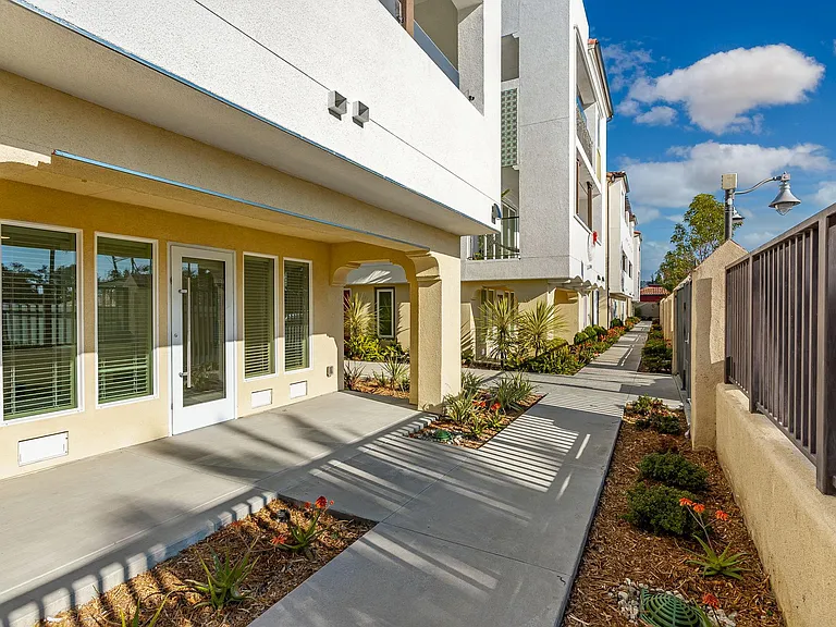 Doheny Way — Photo 13