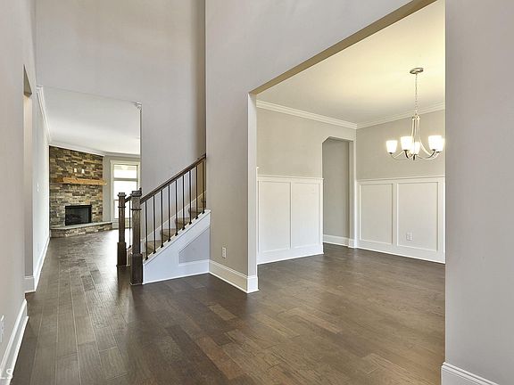 3rd image of 430 Northgate Pkwy #152