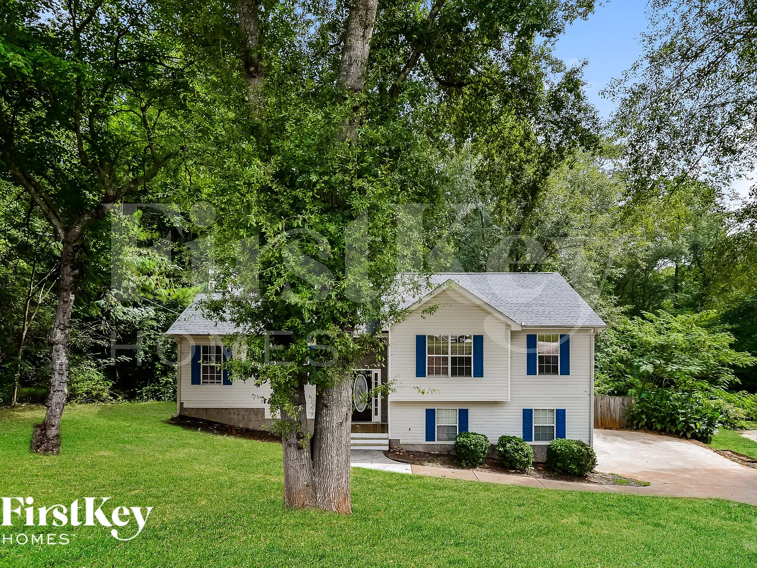 4 bed, 2.0 bath, 1362 sqft, $2,080 — Photo 1