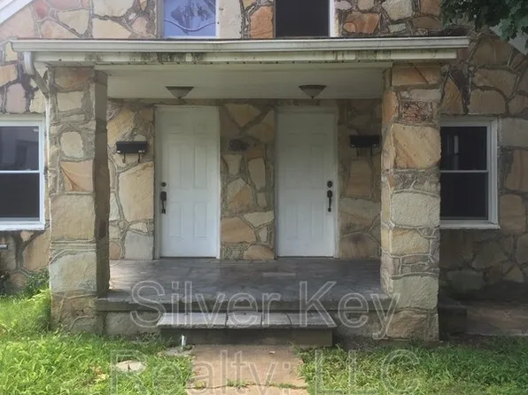 130 S Jackson St APT B, Athens, TN 37303