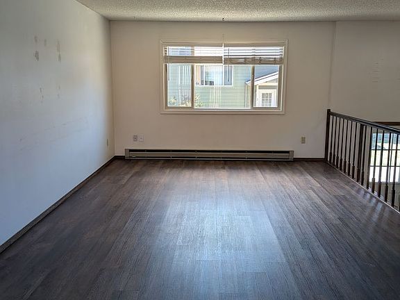 3rd image of 20 Hoffman Dr APT 2