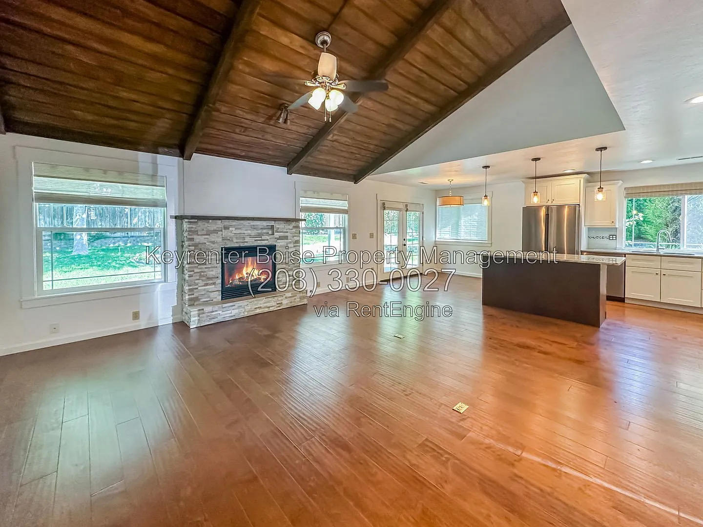 3 bed, 2.0 bath, 1378 sqft, $2,400 — Photo 3