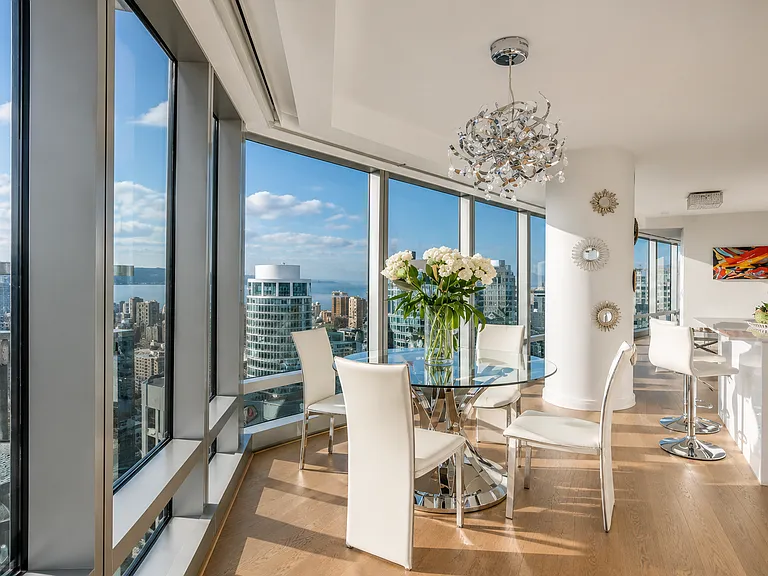 1151 Georgia St W #3602 — Photo 8