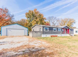 2205 Park St, Hamburg, IA 51640