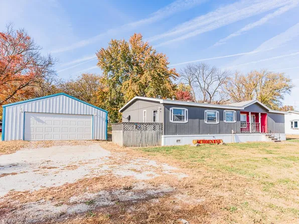 2205 Park St, Hamburg, IA 51640