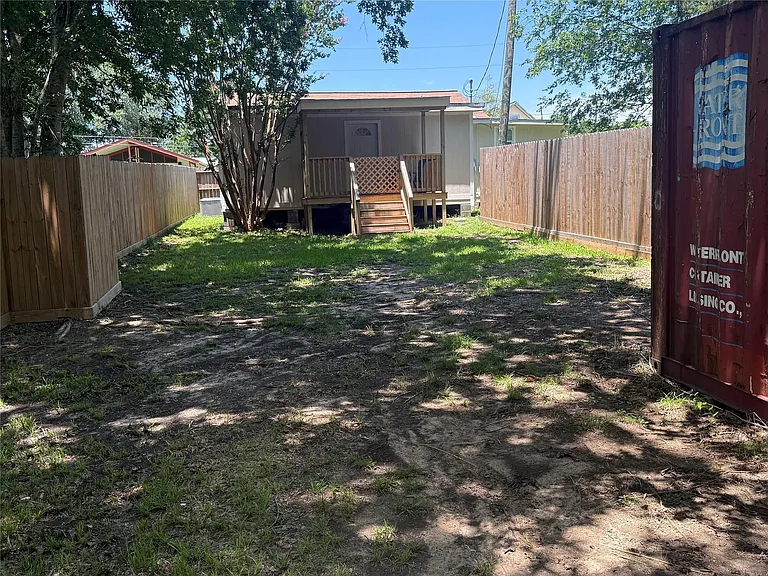 11874 Vanwood St — Photo 30