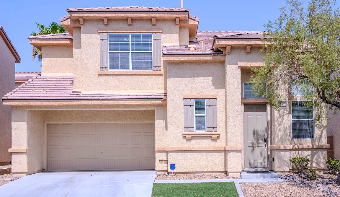 3 bed, 2.5 bath, 1300 sqft, $3,975 — Photo 2