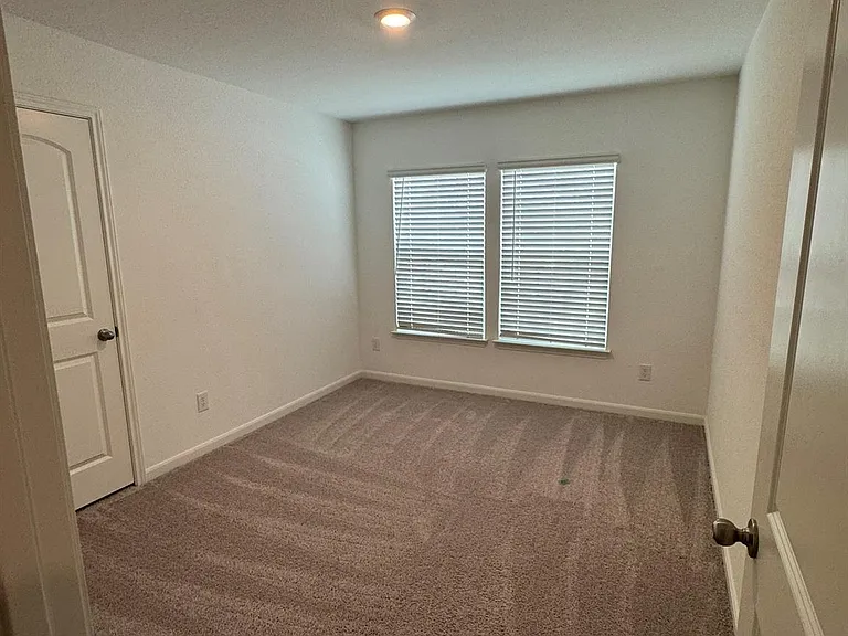 1187 Amy Dr — Photo 19