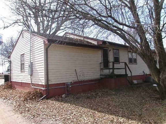 4th image of 206 W 3rd St