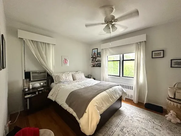 350 East 30th Street image 1 of 10