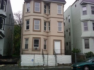 247 21st St, Irvington, NJ 07111