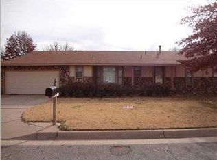 401 S Robin Rd, Wichita, KS 67209