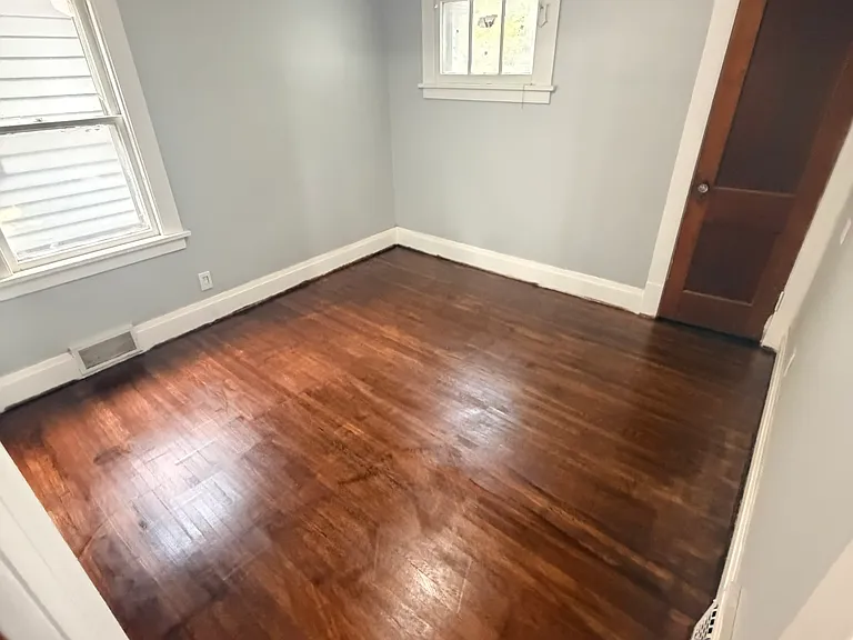 1363 Kensington Ave #1 — Photo 4