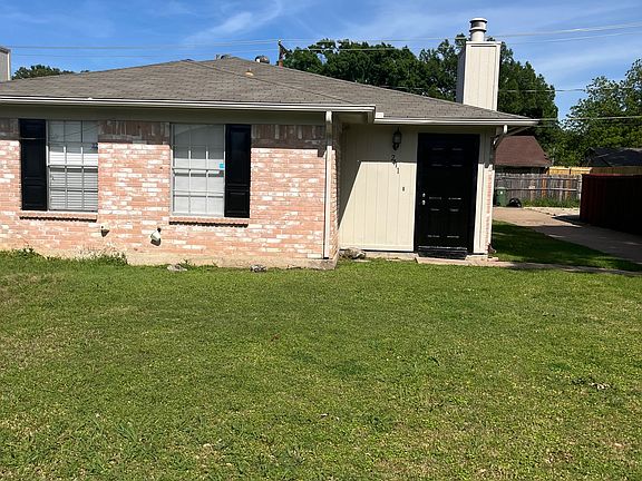 2nd image of 2411 Lido Ln