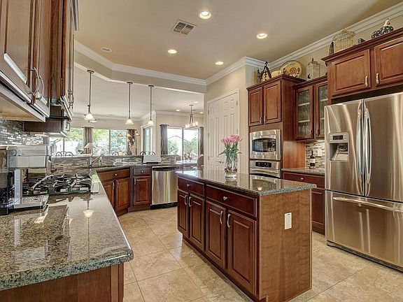 3rd image of 27176 W Tonopah Dr