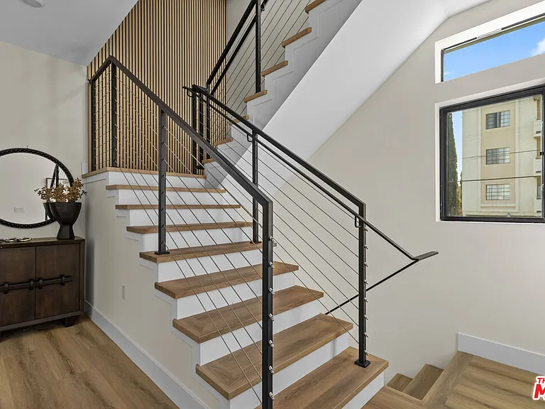 1318 N Vista St — Photo 18