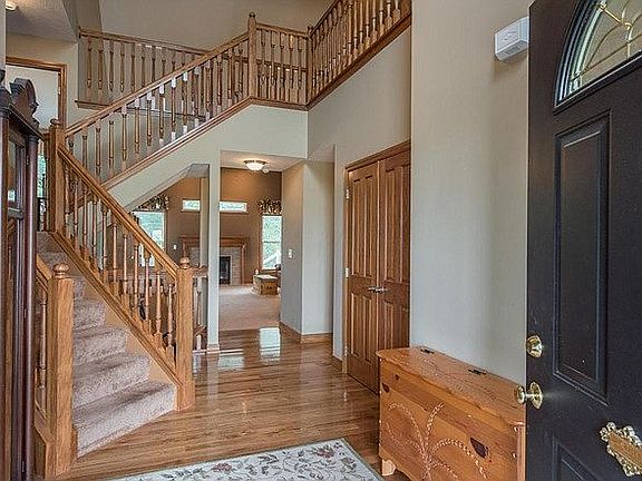 5th image of 115 S Corkwood Ct