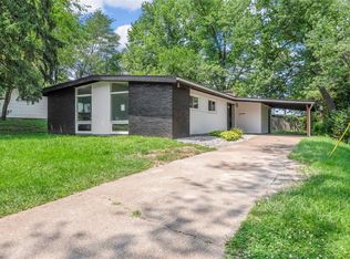 2785 Countryside Dr, Florissant, MO 63033