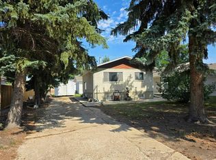 1026 S 11th Ave, Wainwright, AB T9W 1K6