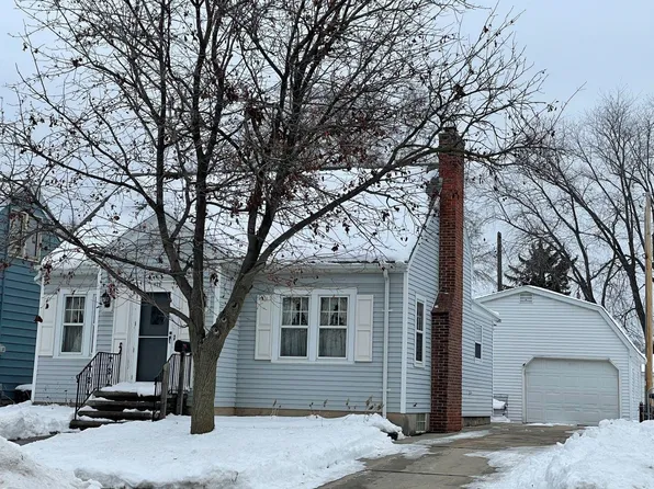 872 9th St, Green Bay, WI 54304