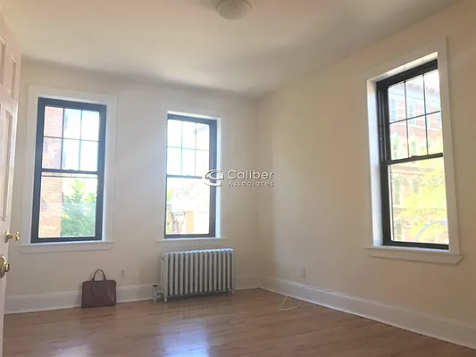 Rented by Caliber Associates | media 6