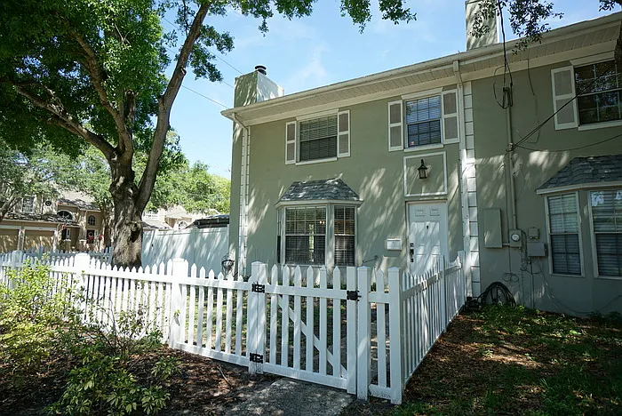 3323 W Swann Ave — Photo 1