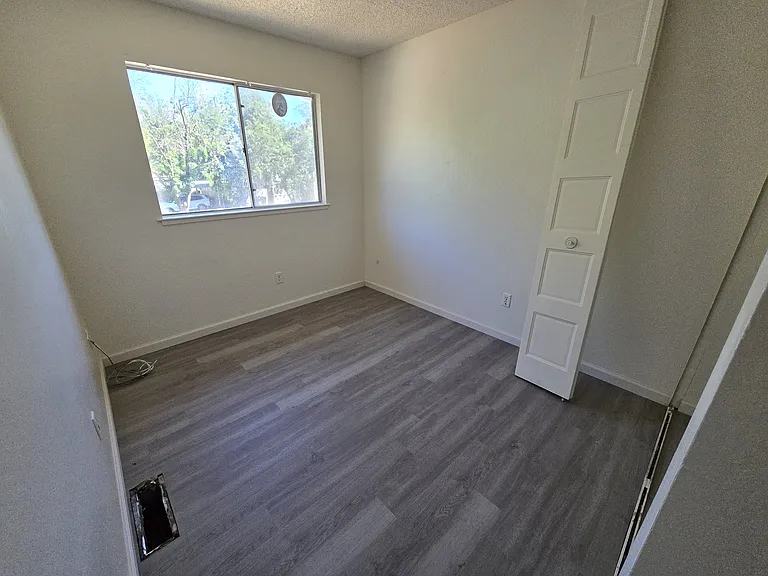 5963 Bamford Dr — Photo 5