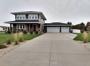 N8381 Ducke Dr, Holmen, WI 54636