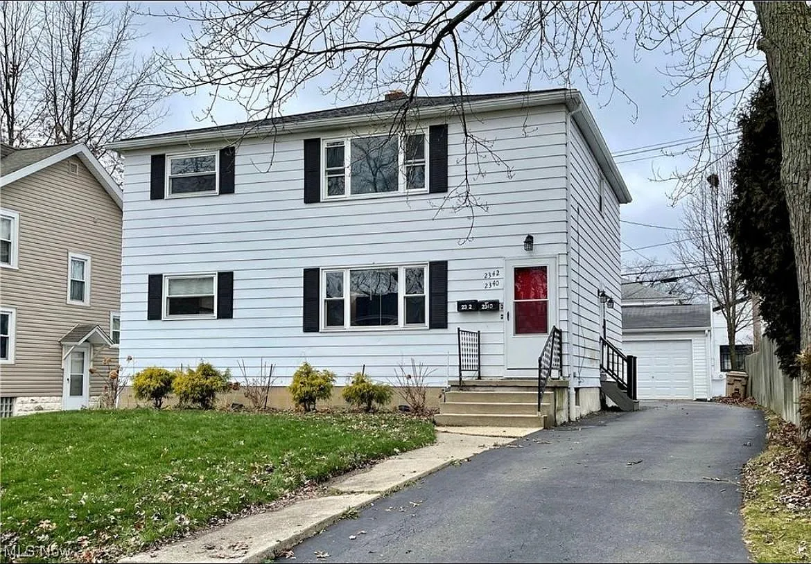 2 bed, 960 sqft, $1,200 — Photo 1